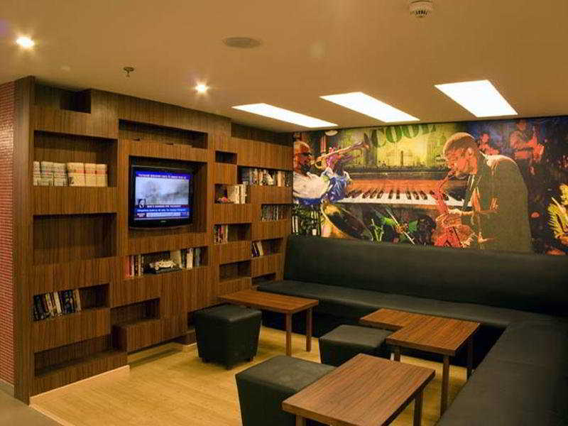โรงแรมเรดฟ็อกซ์ ชัยปุระ ภายนอก รูปภาพ